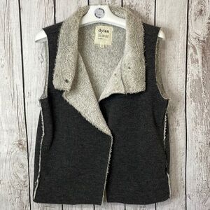 Dylan vest size XL.​​​